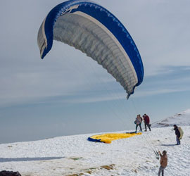 Snow Trekking and Paragliding‎